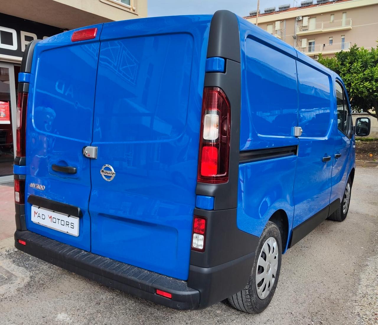 Nissan NV300 Nissan NV300 27 2.0 dCi 120CV PC-TN Van