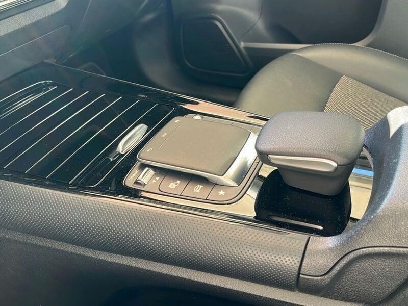 Mercedes-Benz GLA 180 d Automatic Business Extra