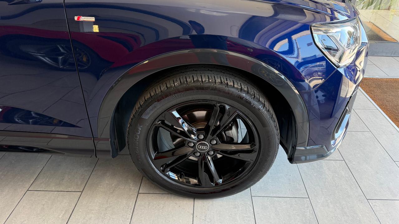 Audi Q3 SPORTBACK 35 TDI S LINE IDENTITY BLACK