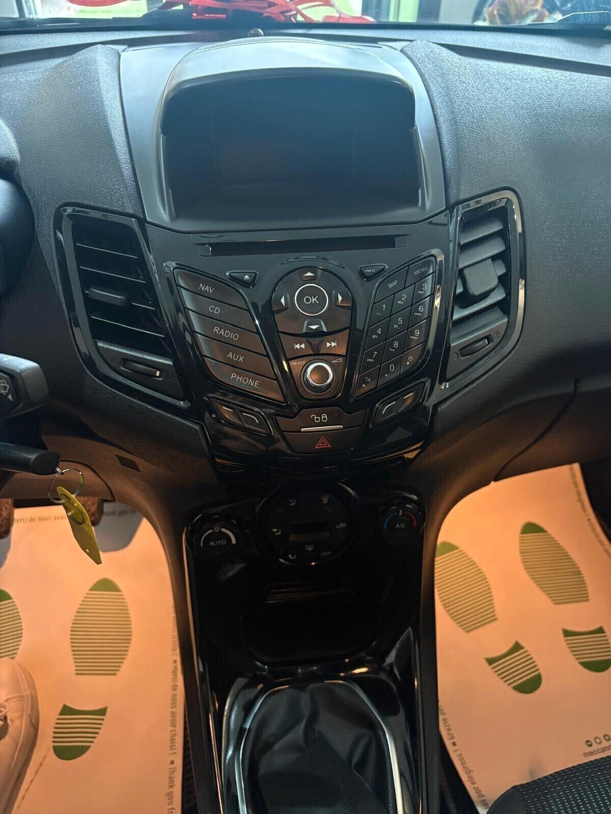 Ford Fiesta 1.4 5 porte Bz.- GPL Black & White Edition