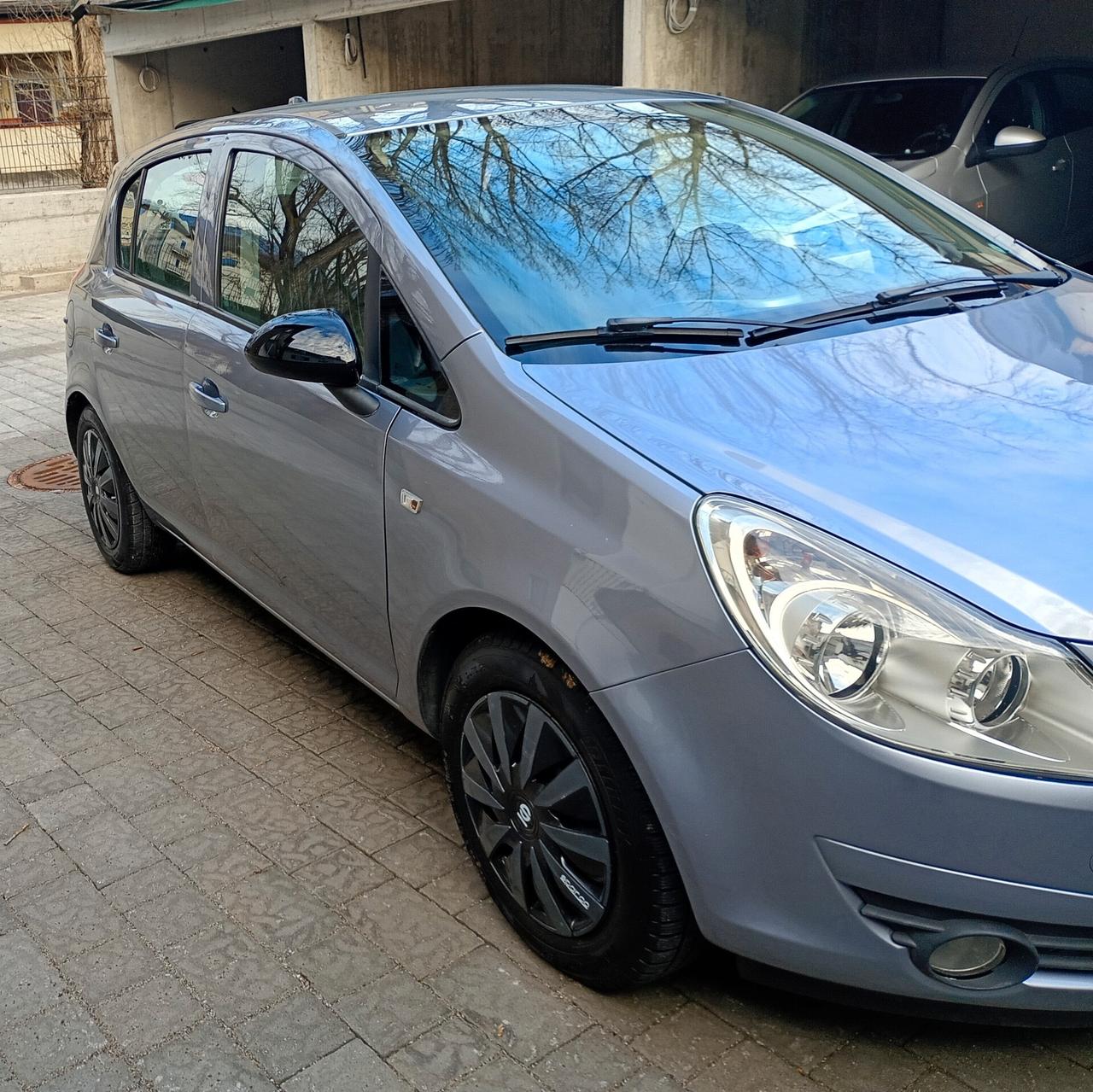 Opel Corsa 1.2 5 porte Enjoy