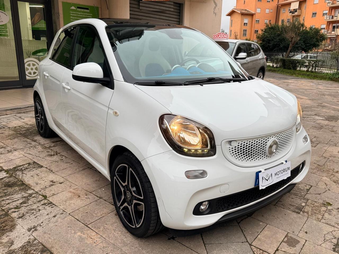 Smart ForFour 70 1.0 Proxy Manuale 09/2015