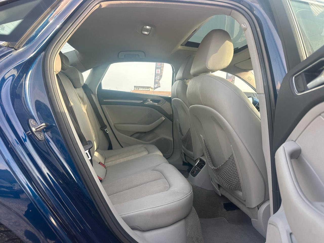 Audi A3 Sedan 1.6 TDI clean diesel S tronic Ambition