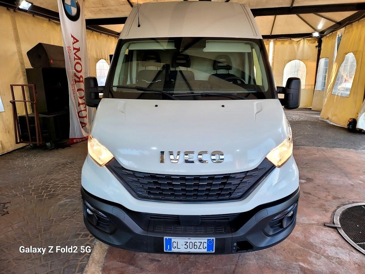 Iveco Daily bianco