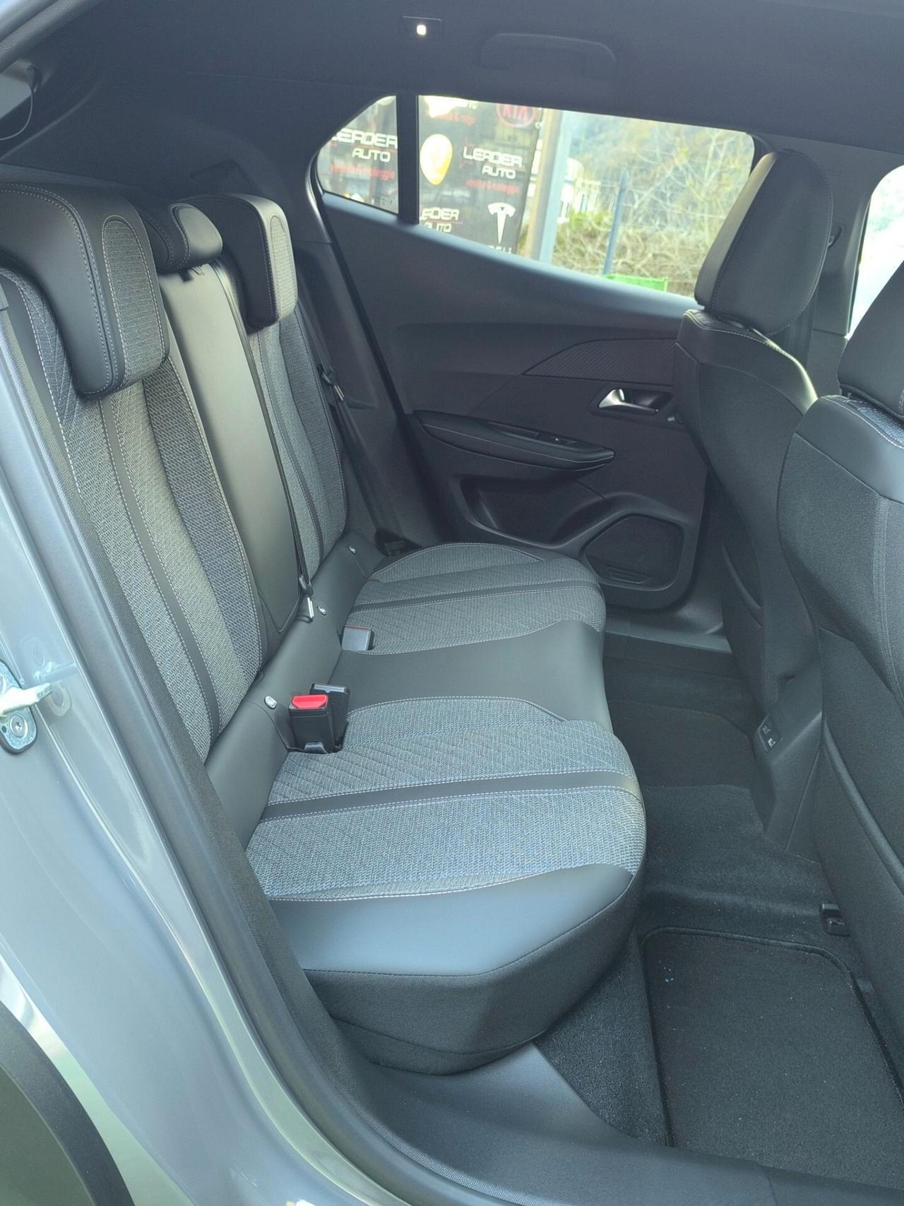 Peugeot 2008 PureTech Allure 3.000 km UNICO PROPRIETARIO