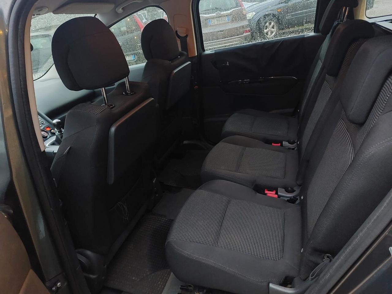 Peugeot 5008 1.6 HDi 112CV 12 MESI GARANZIA