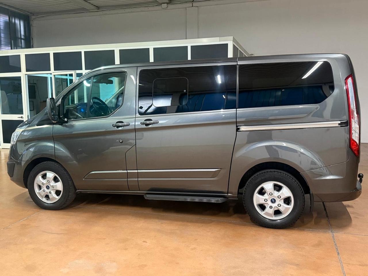Ford Tourneo Custom 310 2.0 TDCi 170CV automatico 9 posti