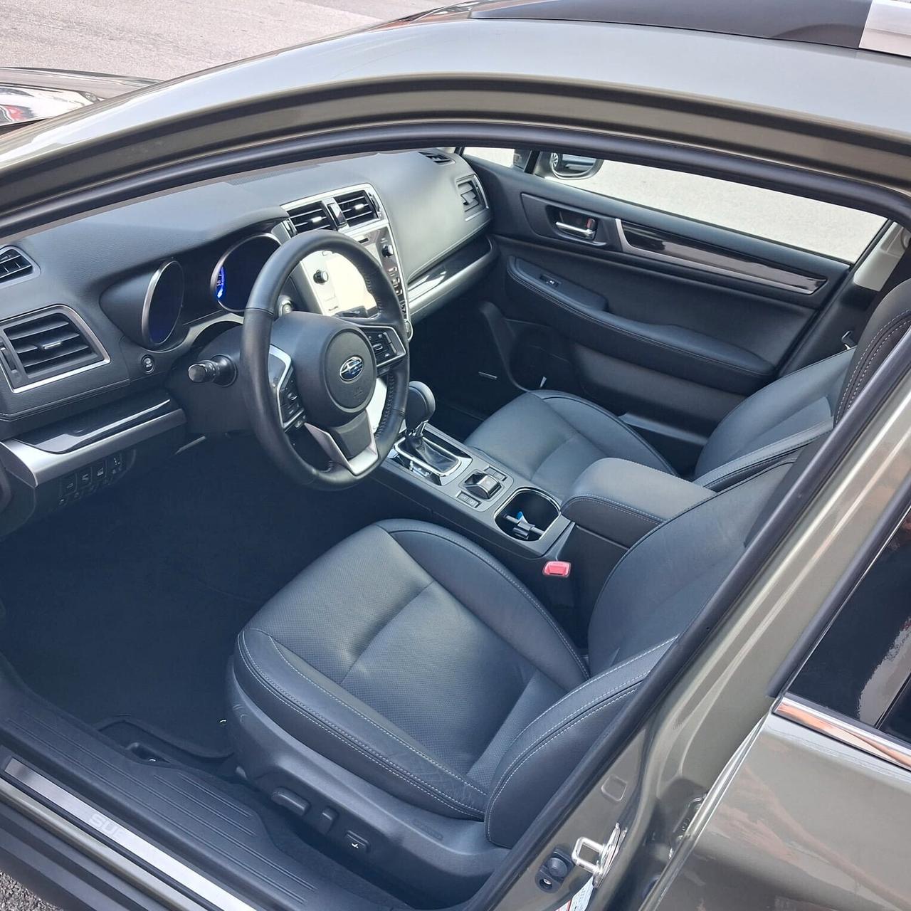 Subaru OUTBACK 2.5i Lineartronic Premium