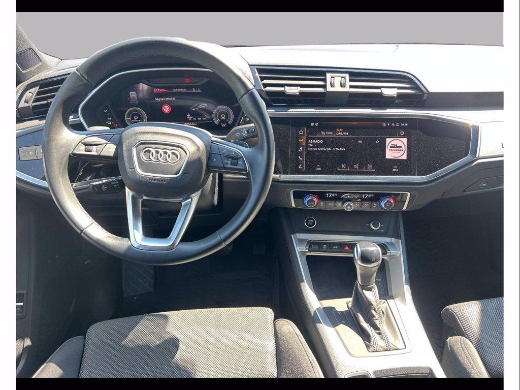 AUDI Q3 45 1.4 tfsi e identity black s-tronic del 2024