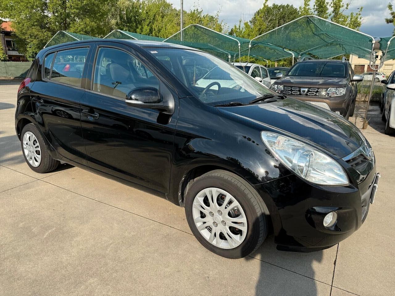 Hyundai i20 1.2 5p. neo-patentati