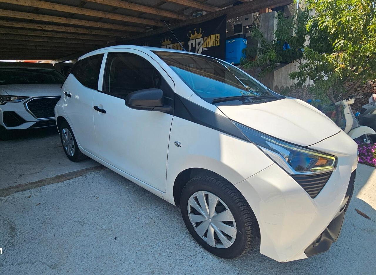 Toyota Aygo 1.0 VVT-i 72 CV 5 porte x-play