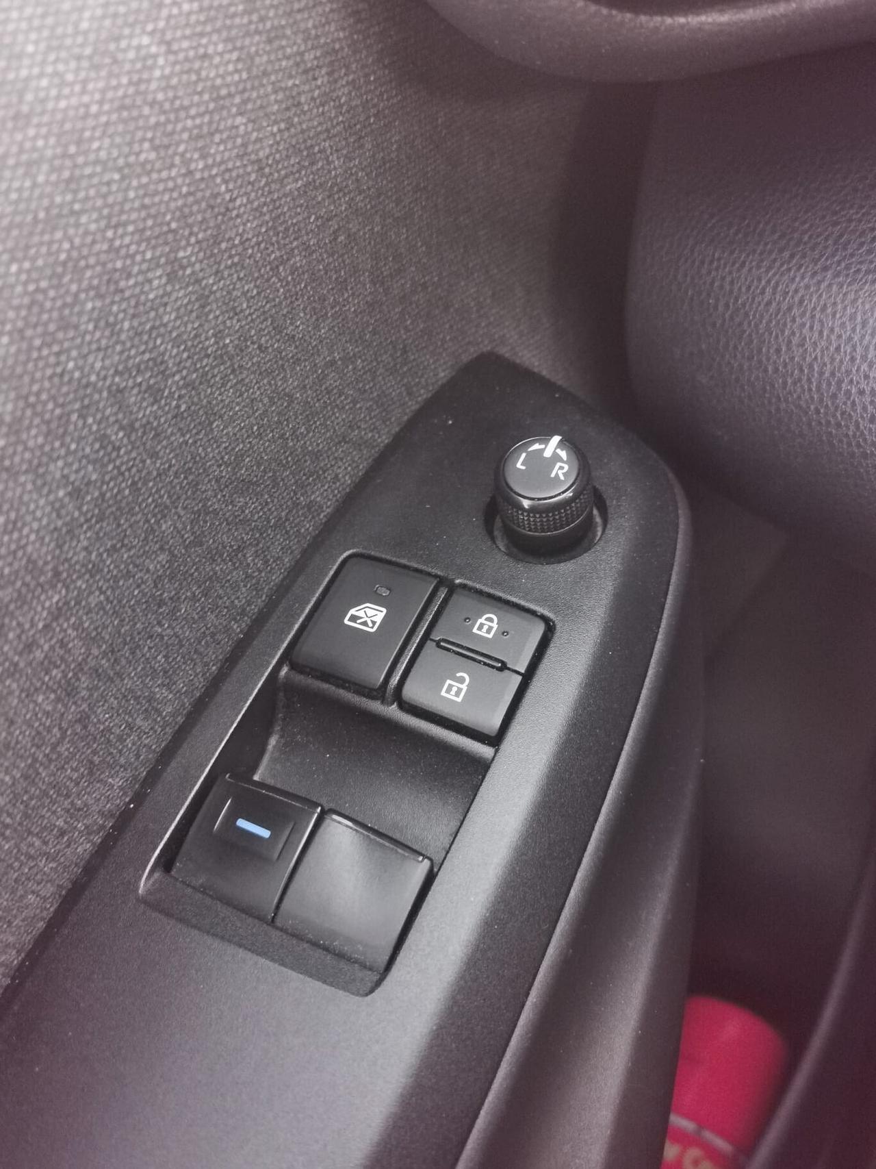 Toyota Yaris 1.5 Hybrid 5 porte Lounge