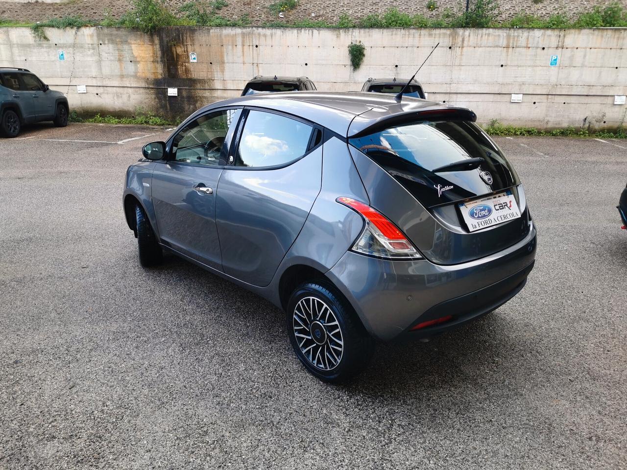 Lancia Ypsilon 0.9 TwinAir 85 CV 5 porte Metano Ecochic 30th Ann.