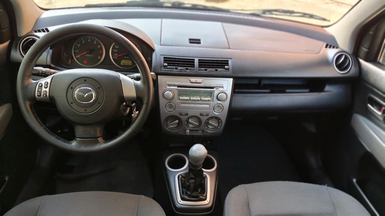 Mazda 2 1.2 16V 5p. Cub