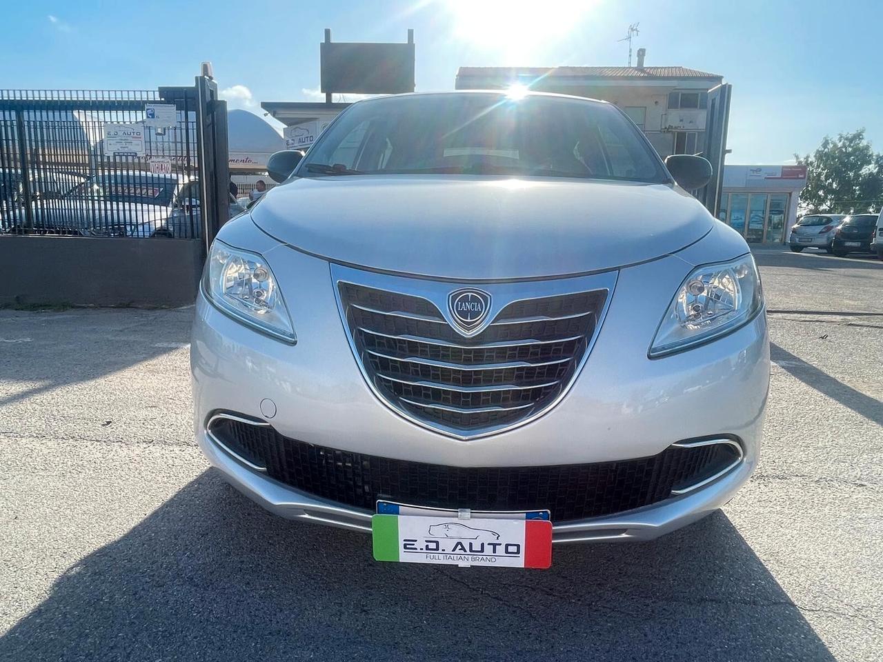 Lancia Ypsilon 0.9 TwinAir 85 CV 5 porte Metano Ecochic Gold
