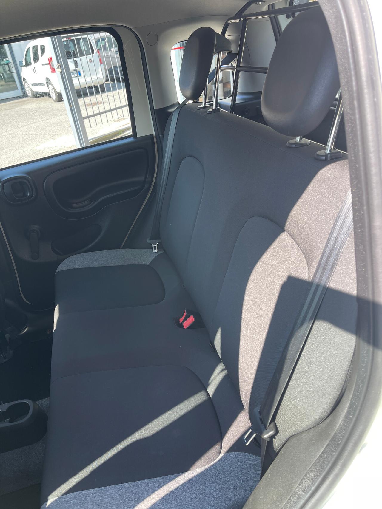 Fiat Panda 1.0 Hybrid Street Van 4 posti