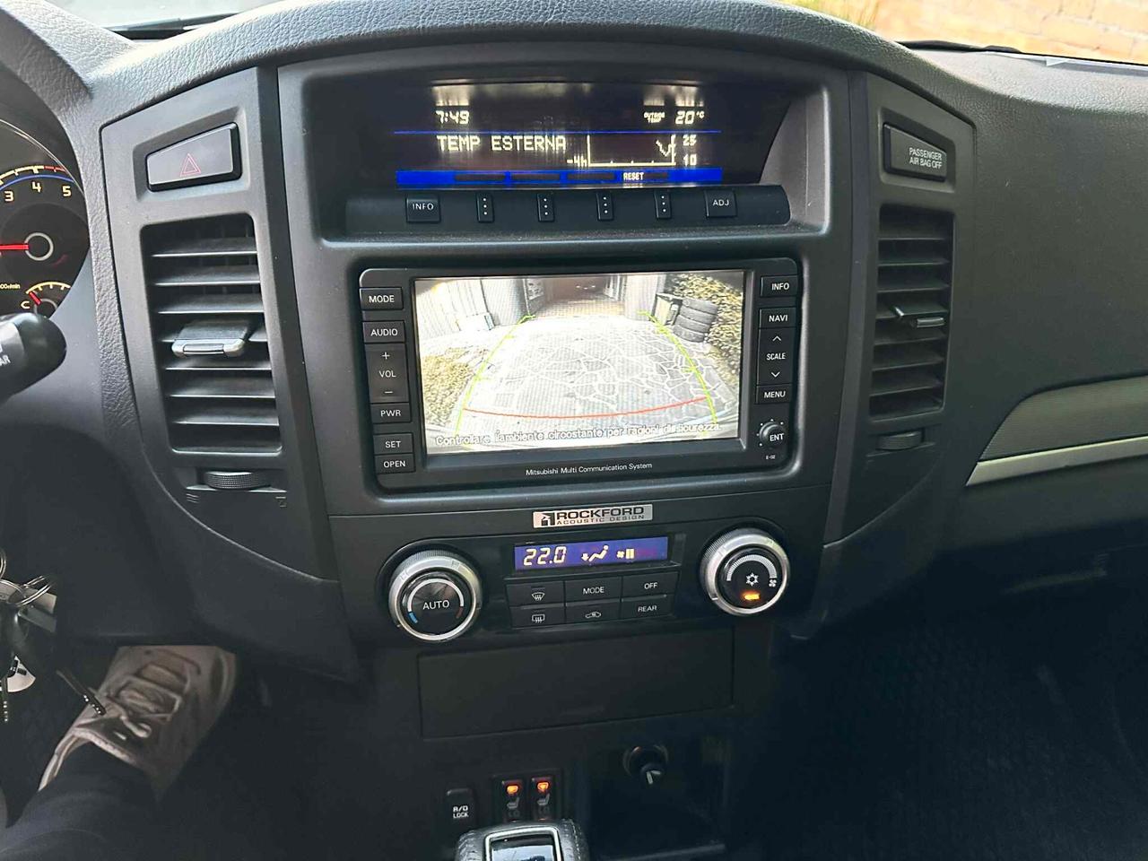 Mitsubishi Pajero 3.2d-7Posti-Autocarro-Navi,Pelle,Tetto