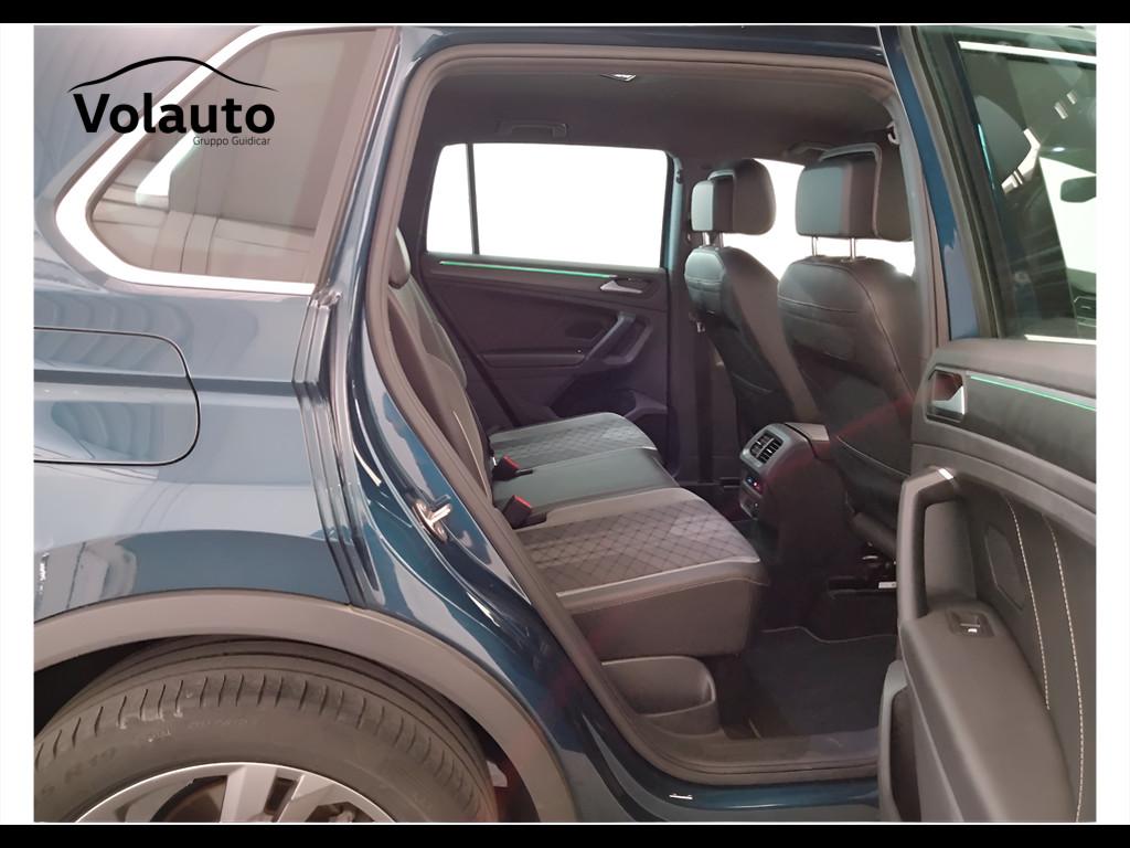 VOLKSWAGEN Tiguan II 2021 - Tiguan 2.0 tdi R-Line 150cv dsg