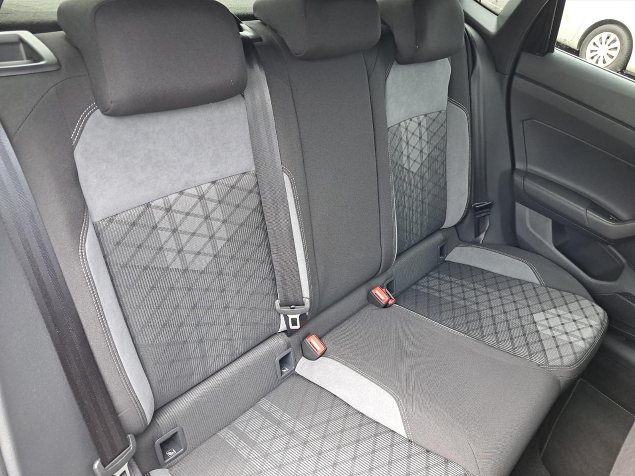 Volkswagen Polo 1.0 tsi r-line 95cv dsg