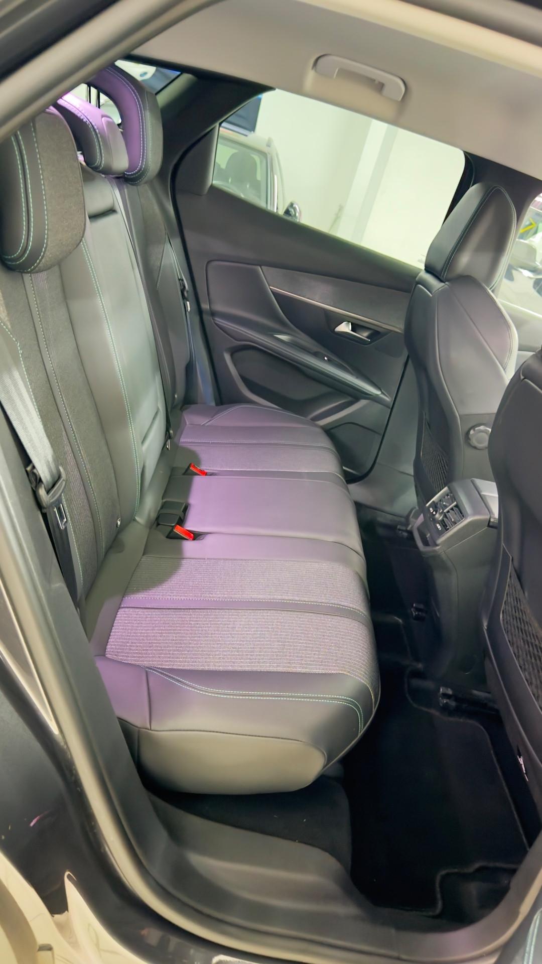 Peugeot 3008 BlueHDi 130 S&S Allure Pack