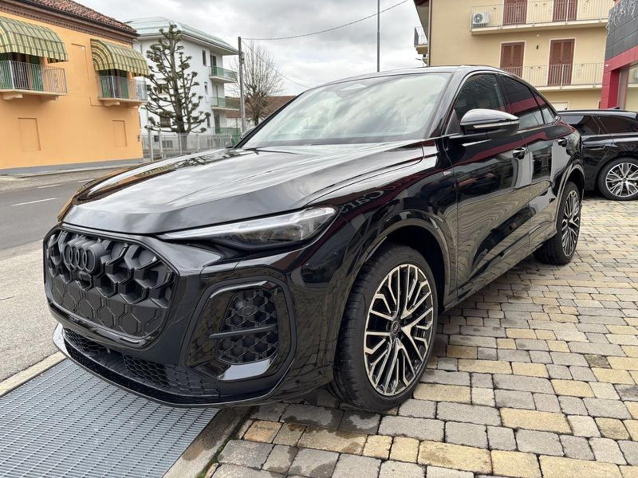 Audi Q5 SPB 40 TDI 204 CV quattro S tronic Identity Black