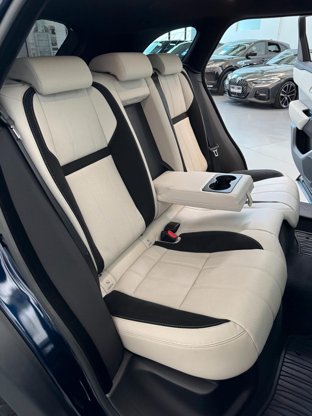 Land Rover Range Rover Velar SE R-Dynamic AWD MHEV 2.0cc 204cv Tetto apribile impianto Meridian Assetto regolabile