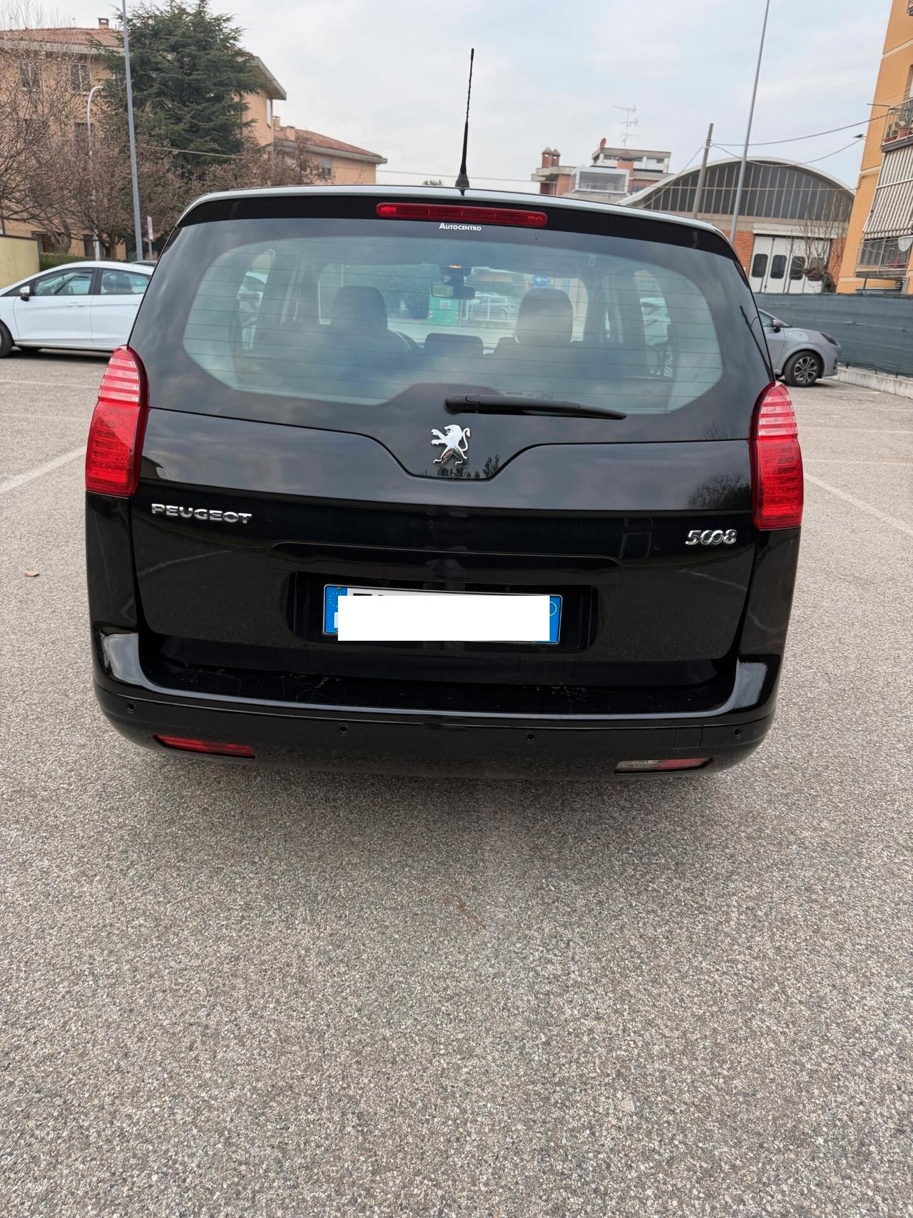 Peugeot 5008 1.6 hdi - NEOP. - 12 MESI DI GARANZIA -