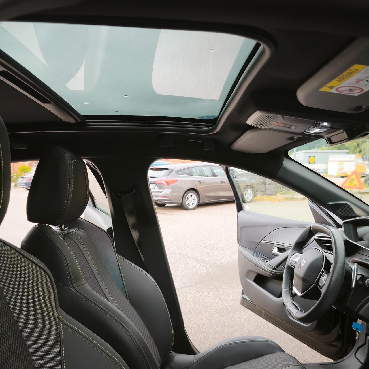 Peugeot 208 Hybrid 136 e-DCS6 GT