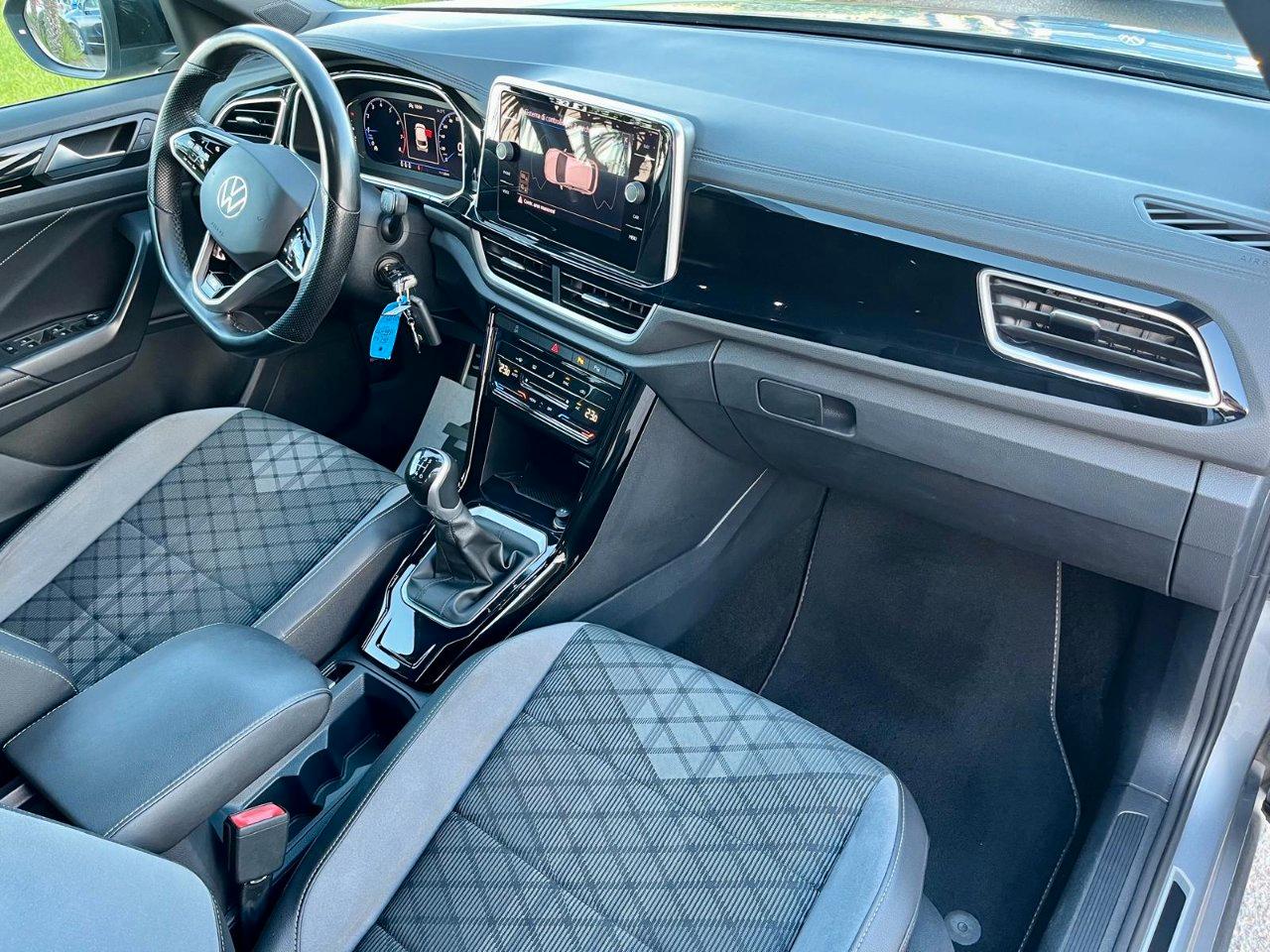 Volkswagen T-Roc 1.0 tsi R-Line 110cv