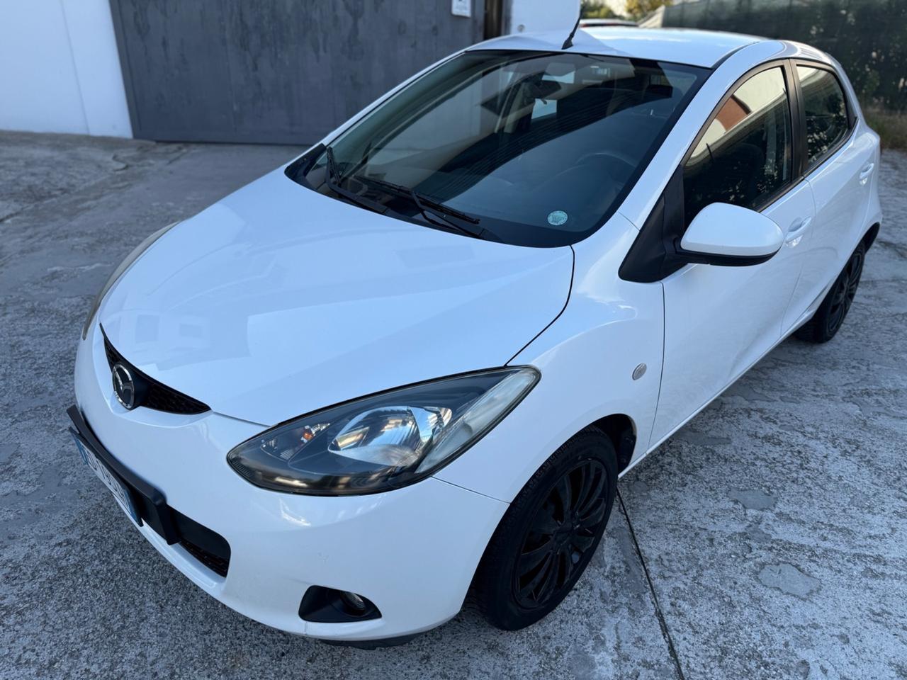 Mazda 2 1.3 Benzina 75CV 5p. 2010 Neopatentati