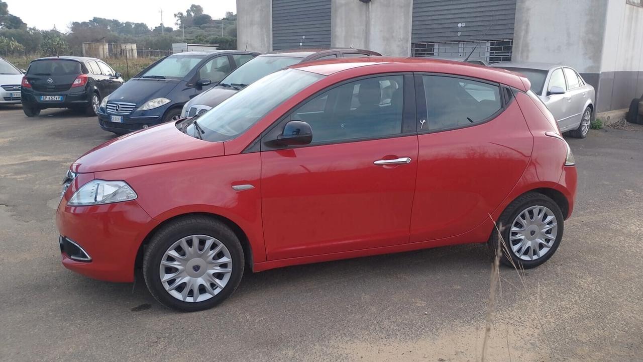Lancia Ypsilon 1.2 - 2015 PROMO DICEMBRE!
