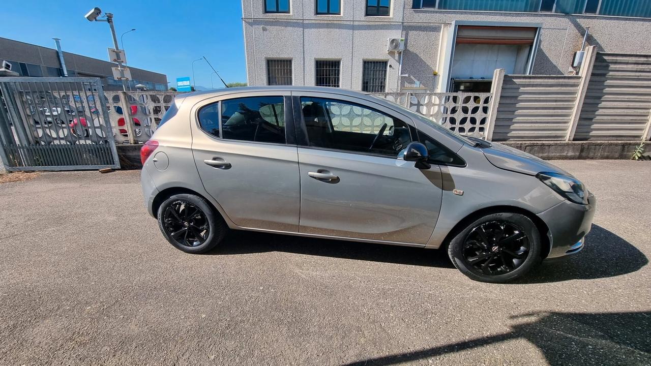 Opel Corsa 1.2 5 porte b-Color