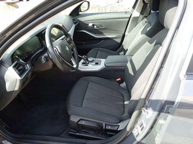 BMW 318 d Touring MHEV 48V Steptronic Business Advantage