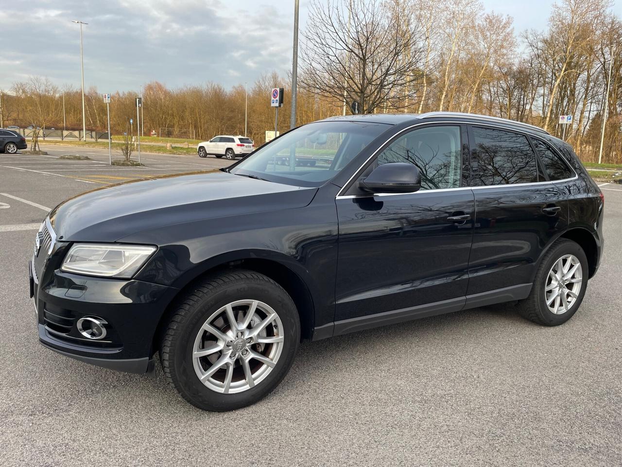 Audi Q5 2.0 TDI 177CV quattro*Automatik*Navi*Cerchi*