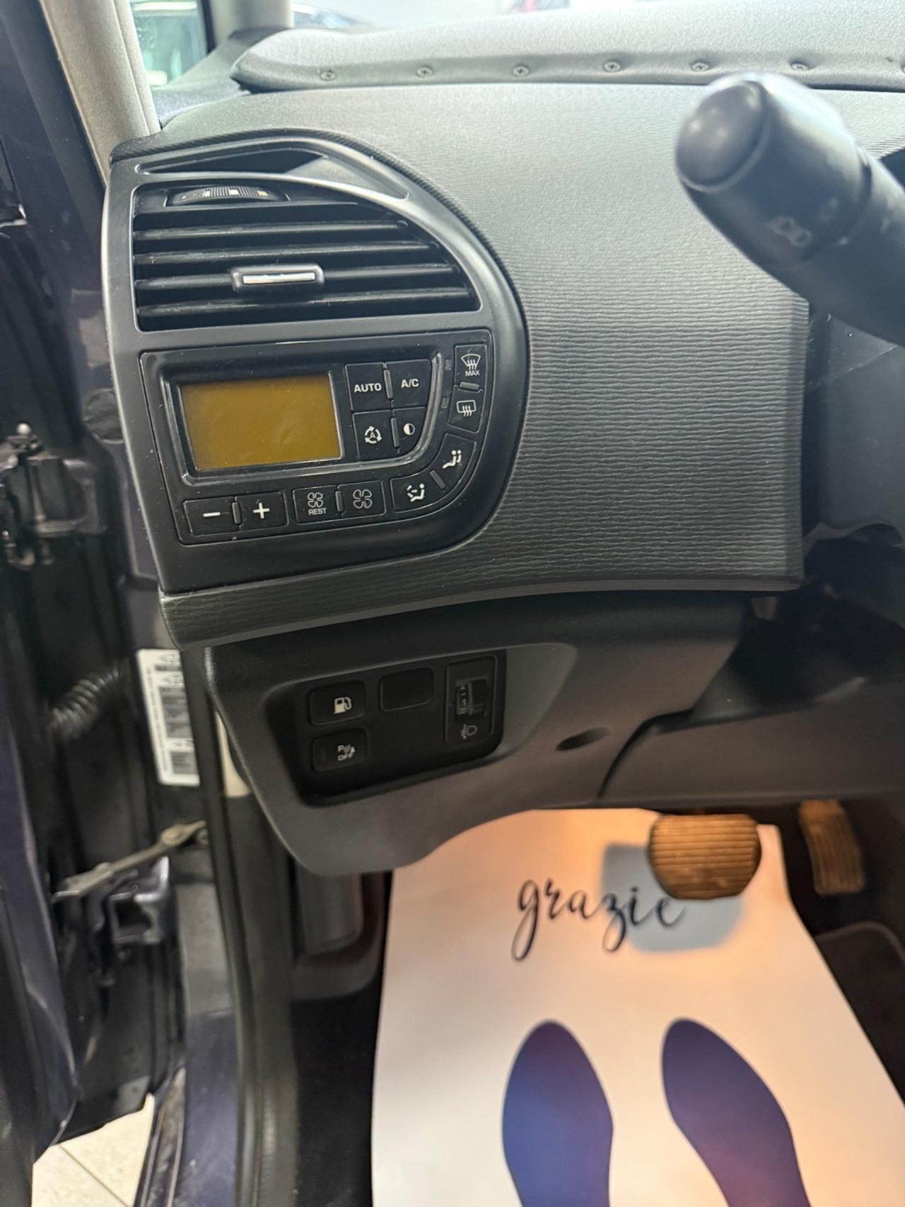 Citroen C4 Picasso 2.0 HDi 138 CMP6 Exclusive 7 Posti