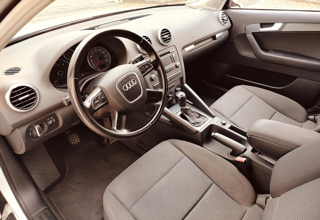 Audi A3 1.6 TDI EDITION OK NEOPATENTATI