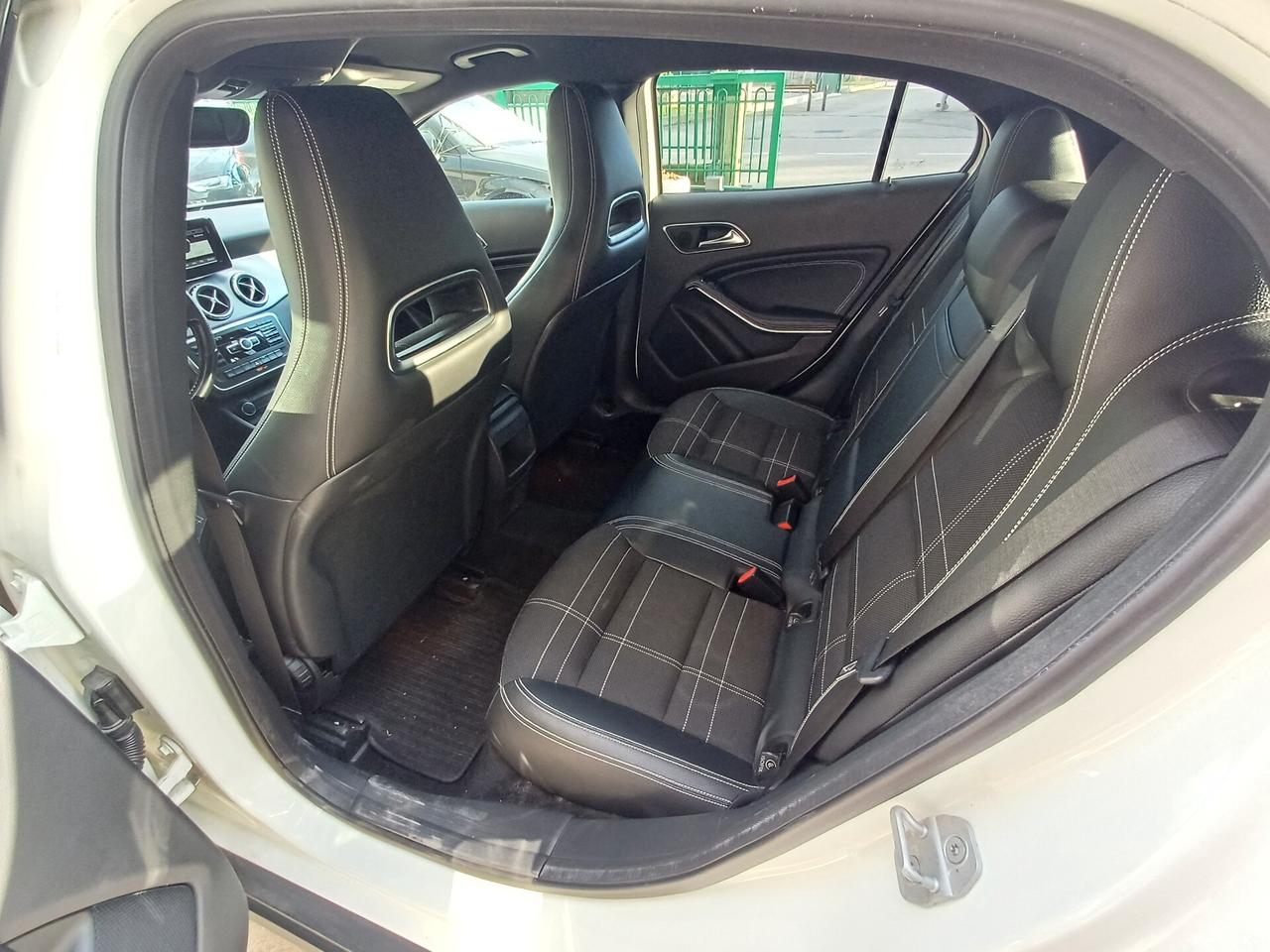 Mercedes-benz GLA 220 CDI Automatic 4Matic Sport