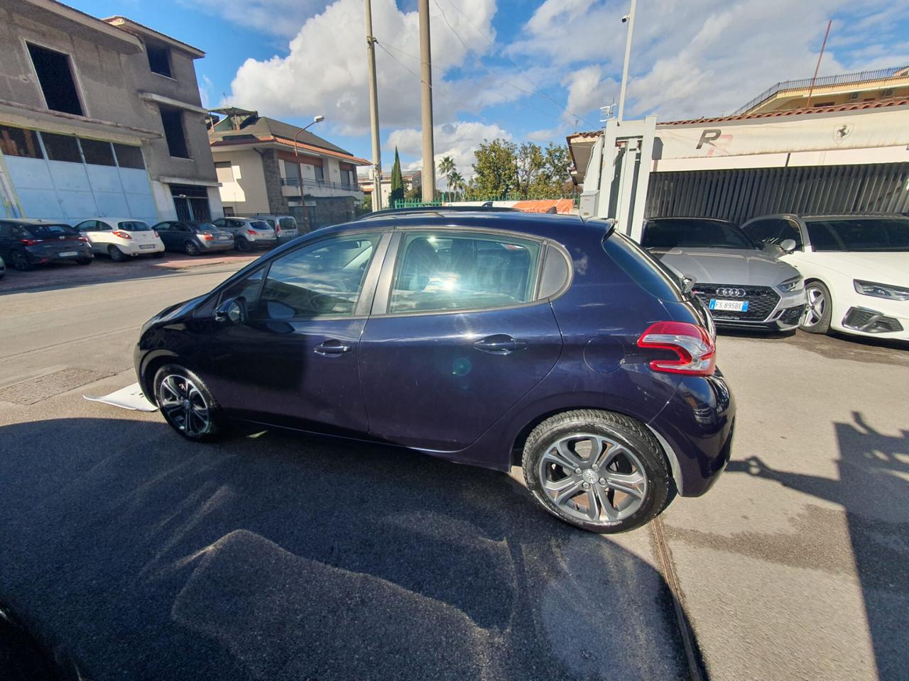 Peugeot 208 PureTech 82 5 porte Allure