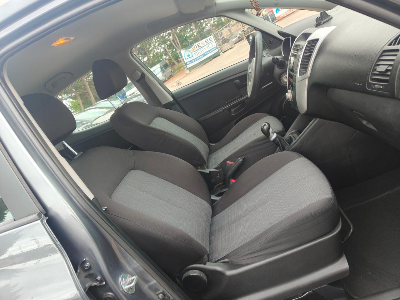 Kia Venga 1.4 CRDi 90CV WGT EX