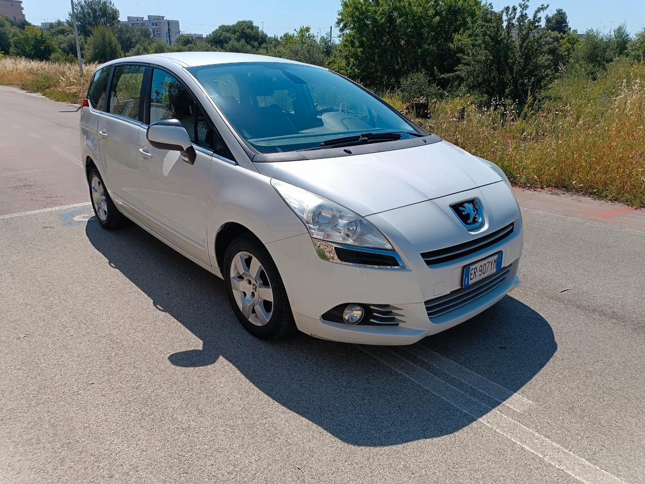 Peugeot 5008 1.6 HDi 115CV Active"accetto permuta"