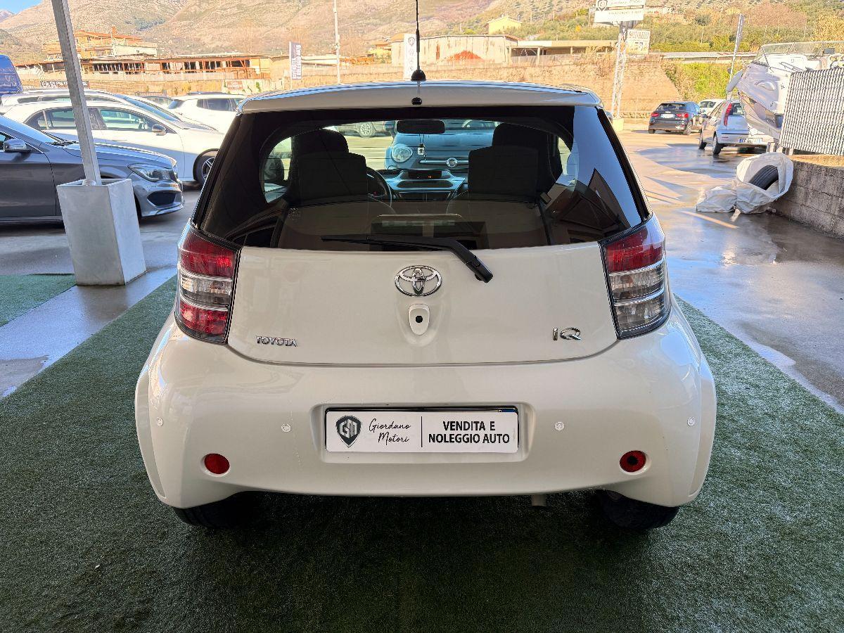 TOYOTA - iQ 1.0 Sol