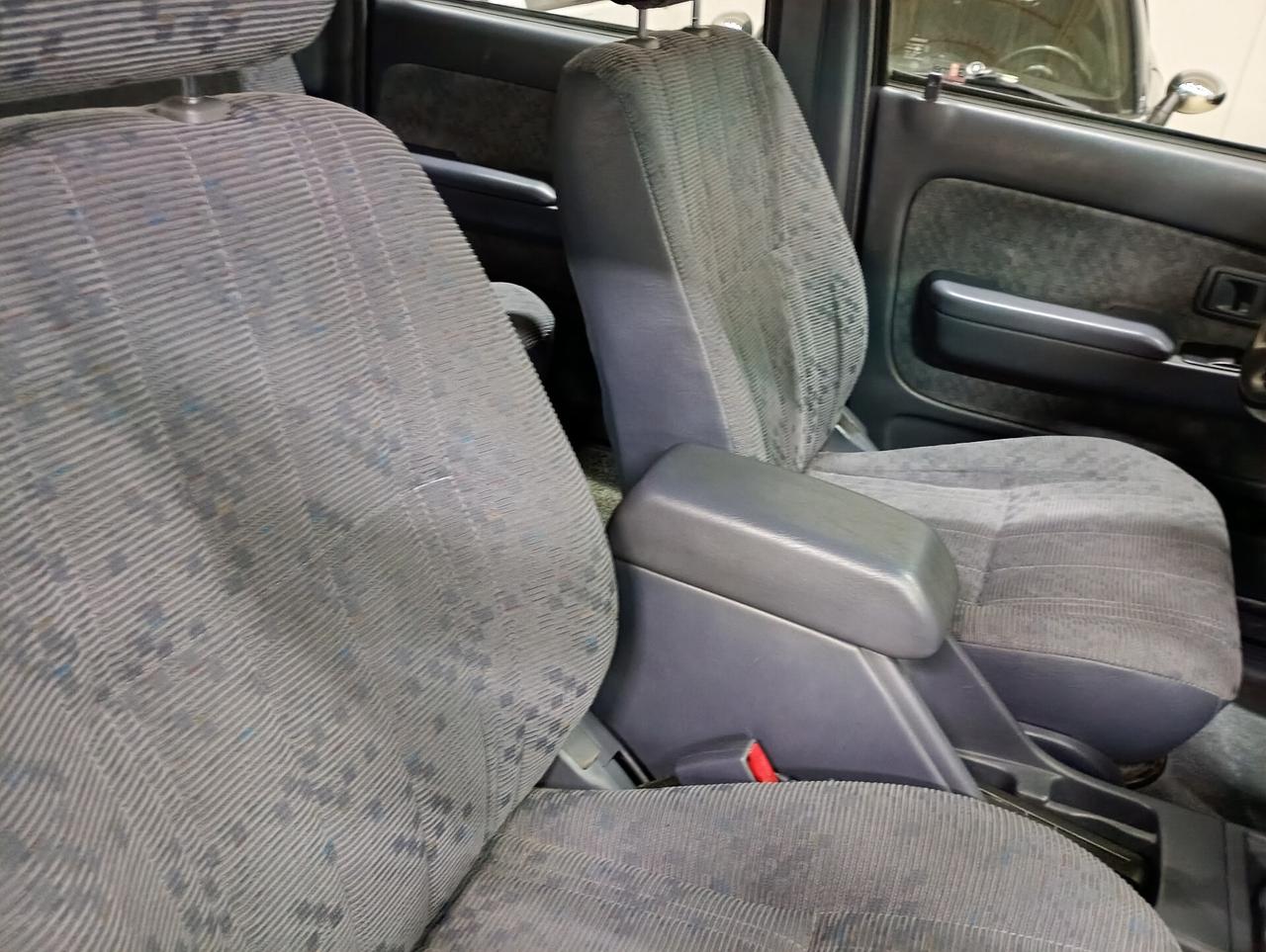 Toyota Hilux 2.5 D-4D 4WD 4p.Double Cab Pup.SR5