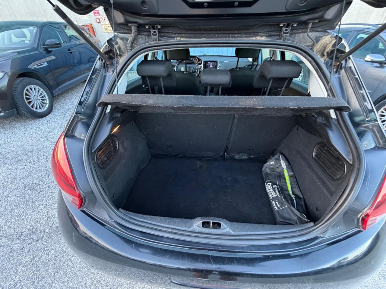 Peugeot 208 PureTech 82 5 porte Access
