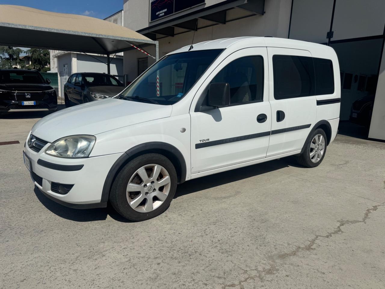 Opel Combo 1.6 CNG Metano 4p. Tour Club