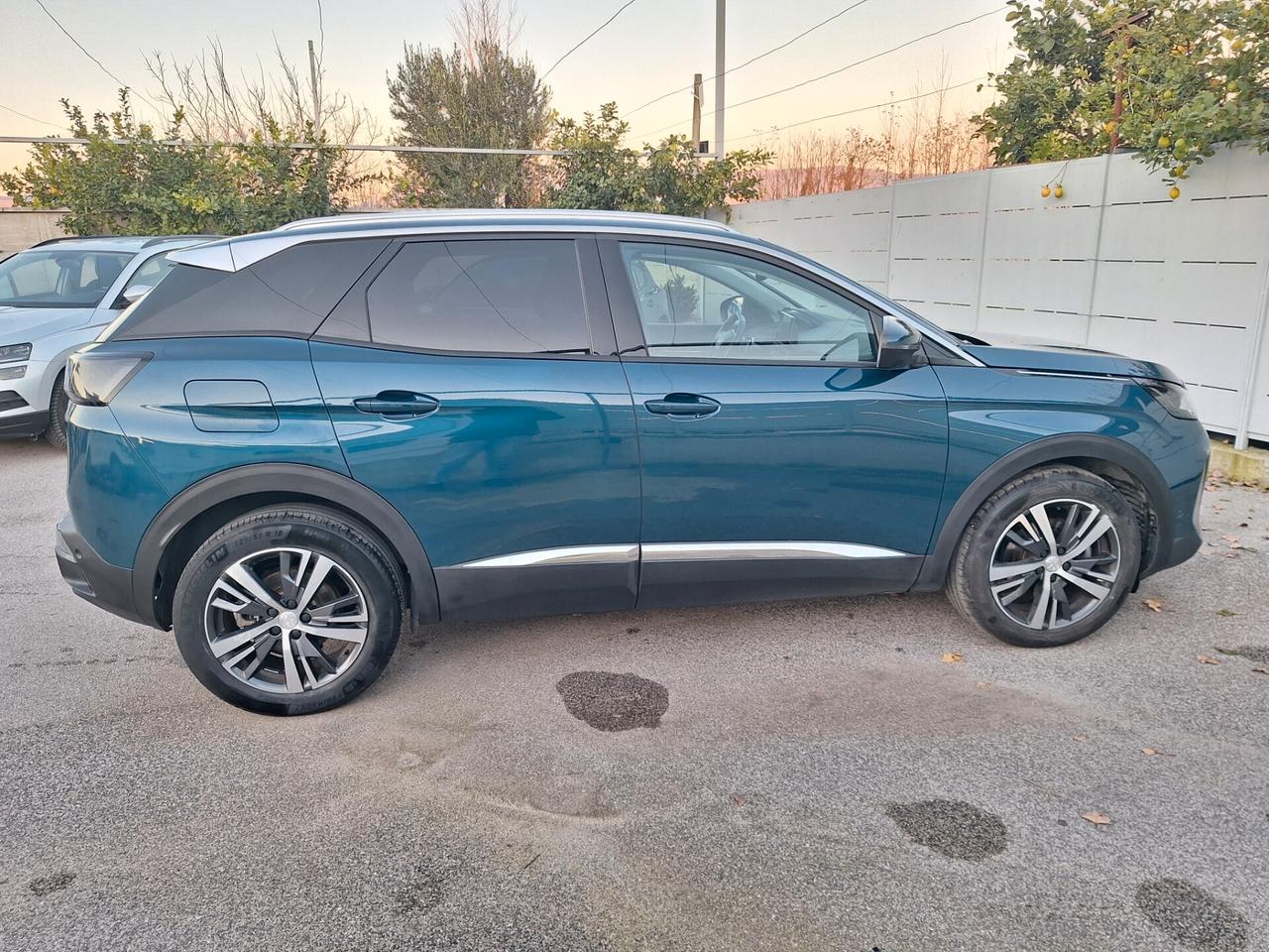 Peugeot 3008 BlueHDi 130 EAT8 Allure Pack Nav+Retrocam GARANZIA 2 ANNI