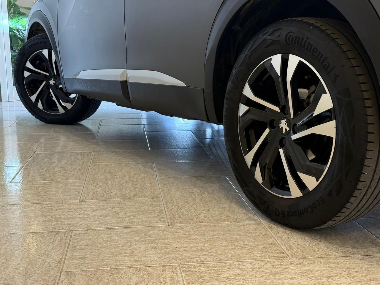 Peugeot 2008 Allure 1.2 PureTech 130 #8927