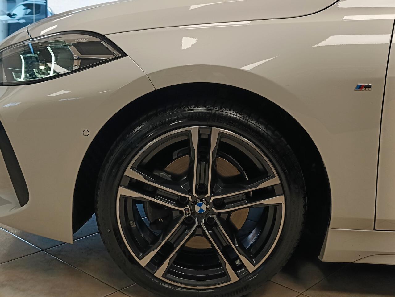 Bmw 118 118d 5p. Msport