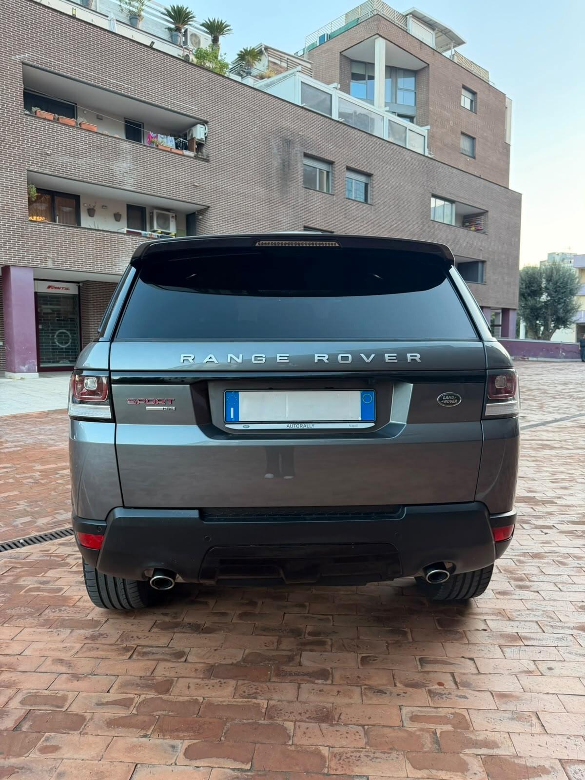 Land Rover Range Sport 3000 TDV6 HSE R DYNAMIC