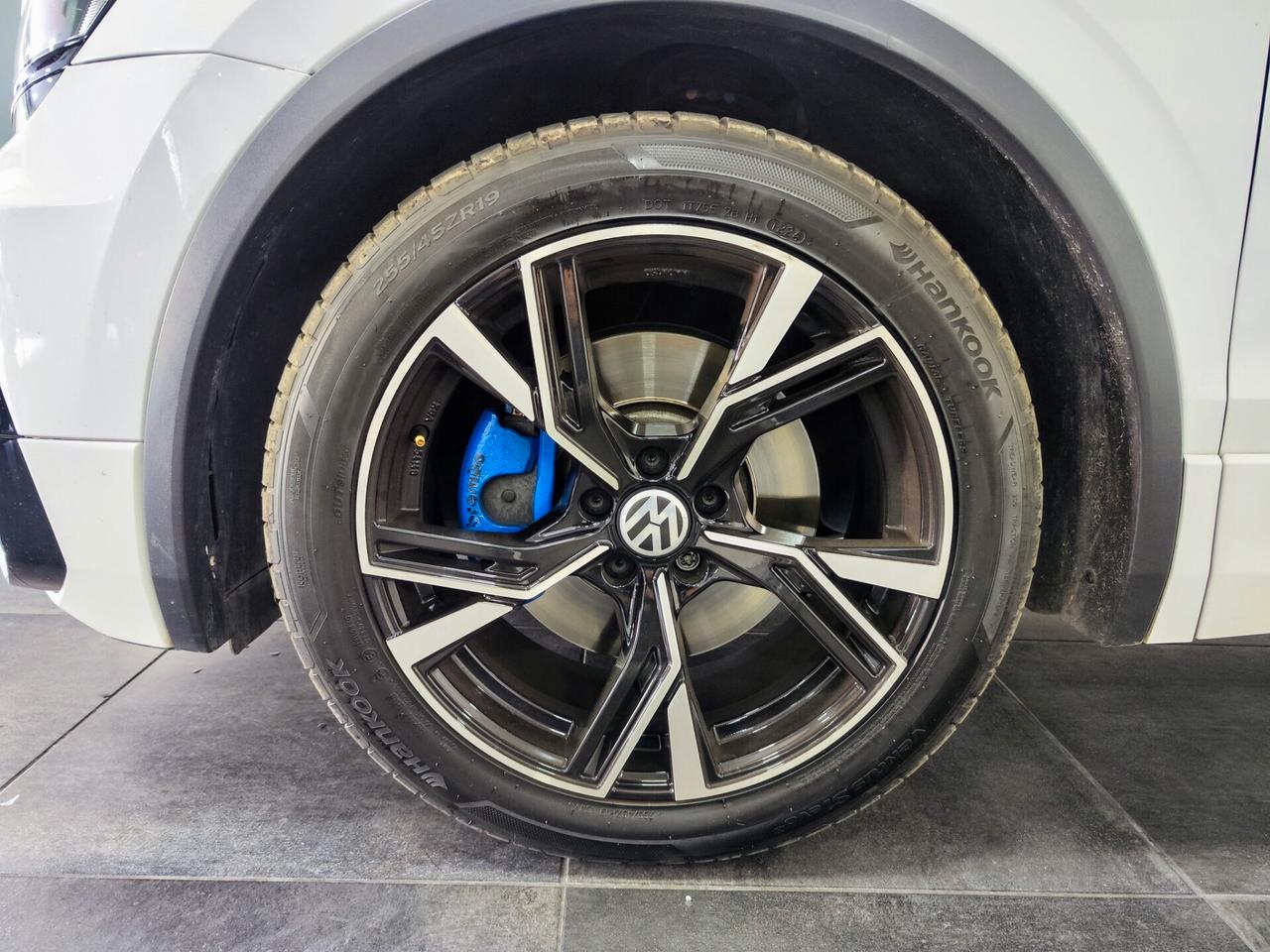 Volkswagen Tiguan 2.0 TDI DSG 4MOTION R-Line 190cv Tetto