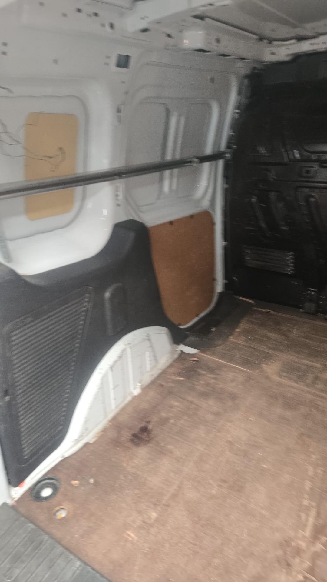 FORD TRANSIT CONNECT 2015 1.6TDCI EURO5B DA CONTROLARE